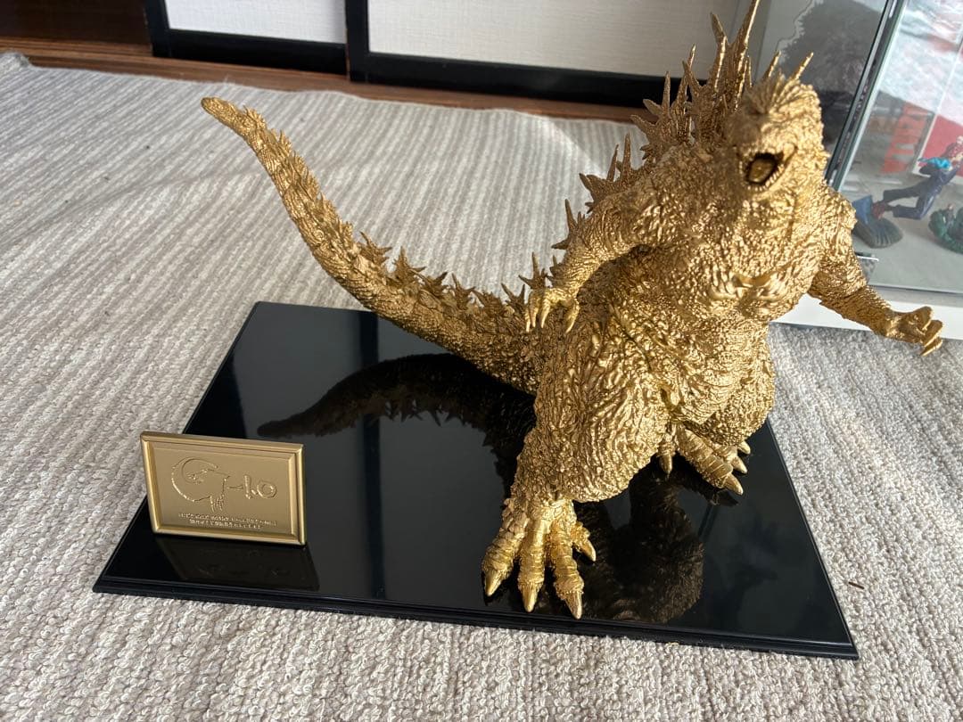 ゴジラ -1.0 ゴールド フィギュア　値引き中