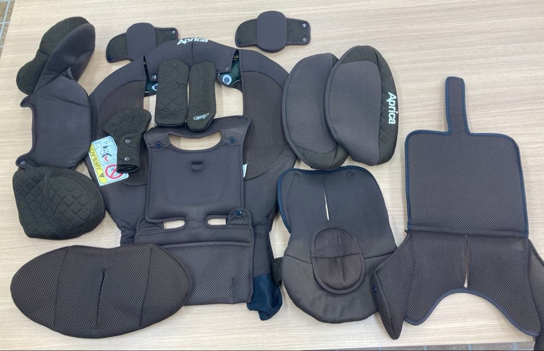 アップリカ⭐️フラディアグロウデラックスISOFIXチャイルドシートクリーニング済