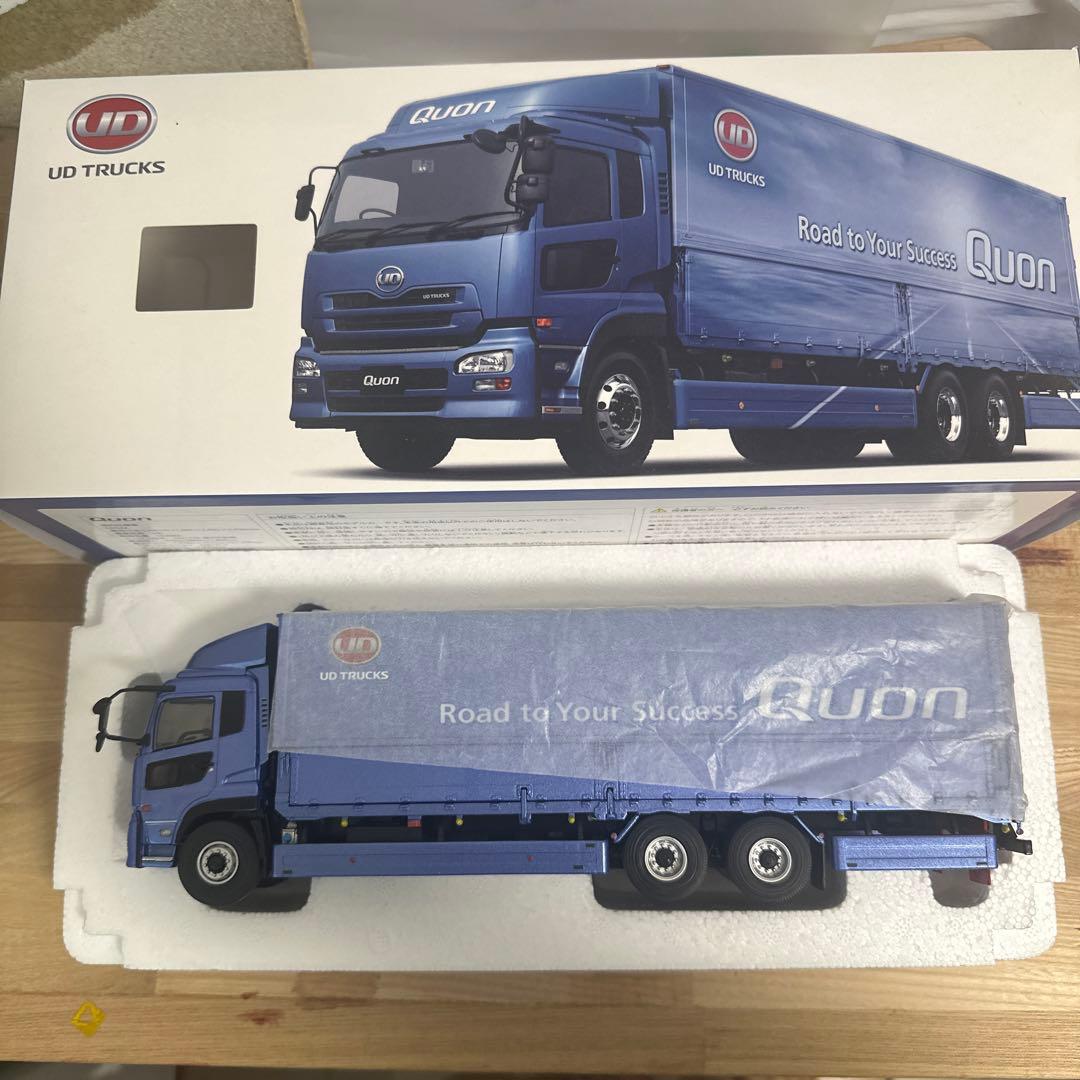 UD Quon トラック型ミニカー クオン　1/43 UDトラックス