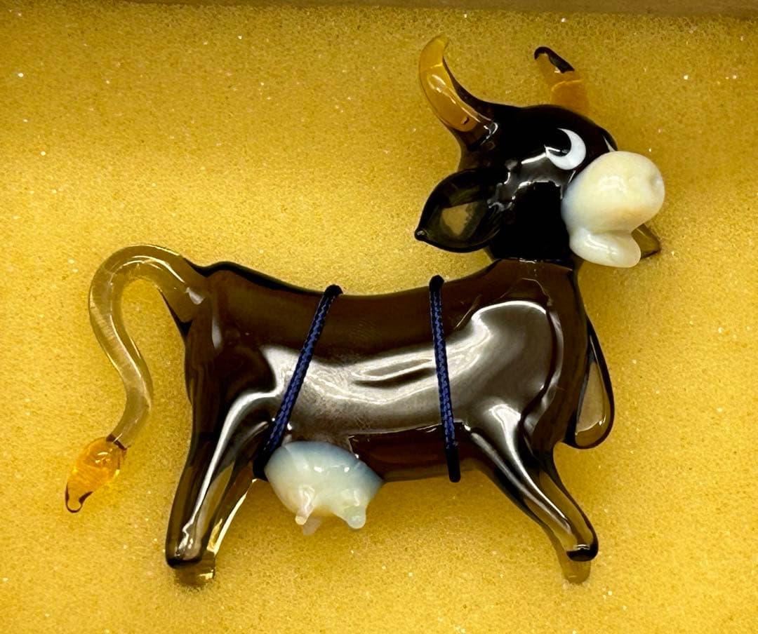 ガラス　チェコスロバキア　フィギュリン　牛　ビンテージ　コレクション　専用箱あり