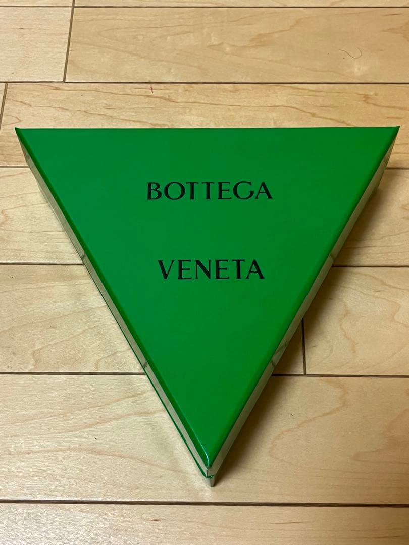 BOTTEGA VENETA ボッテガべネタ バングル