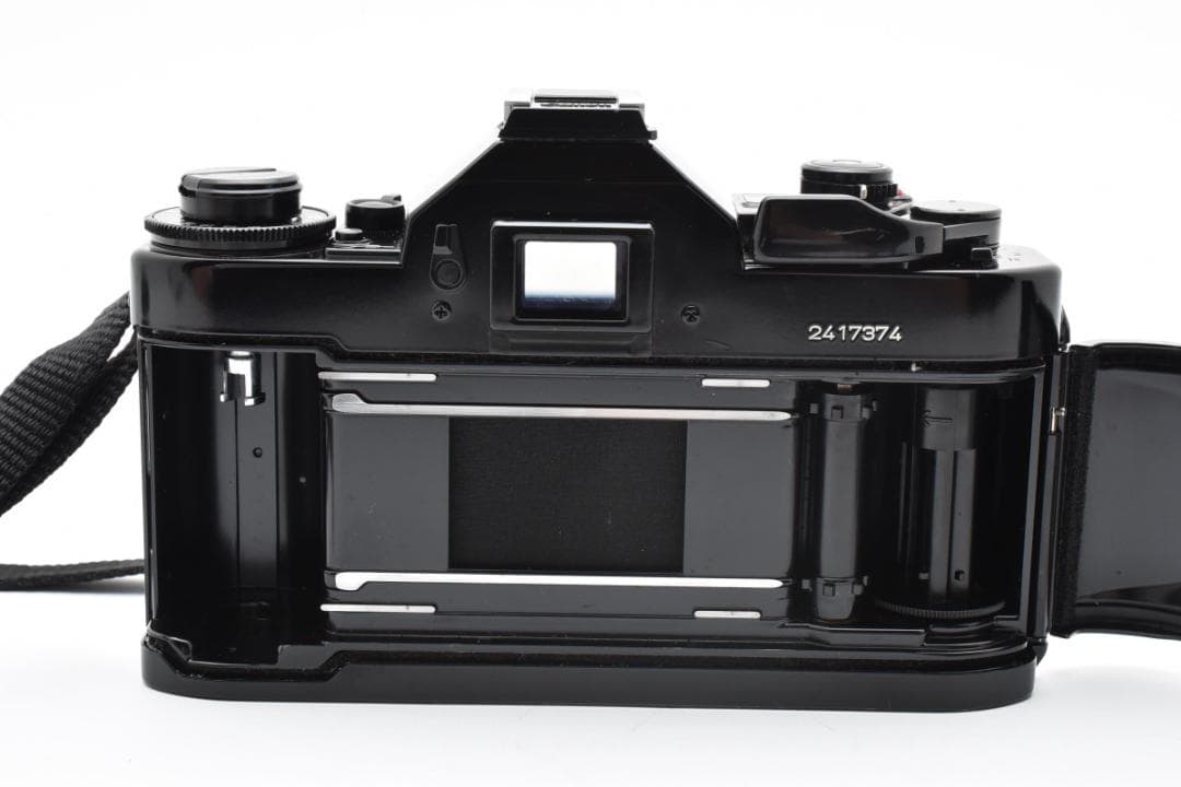 美品　CANON キャノン A-1 フィルムカメラ モルト新品交換済 M657