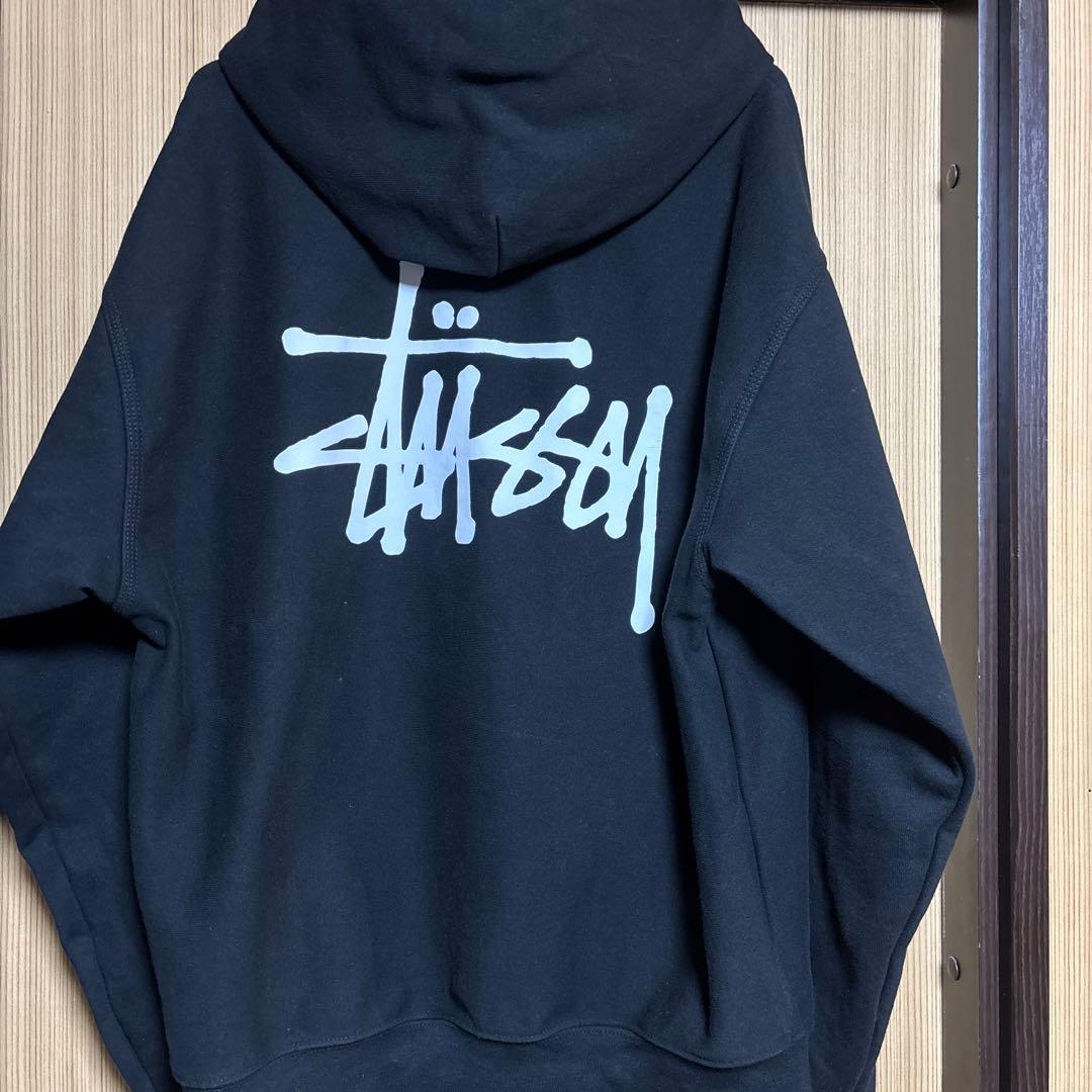 Stussy 黒 Mサイズ パーカー