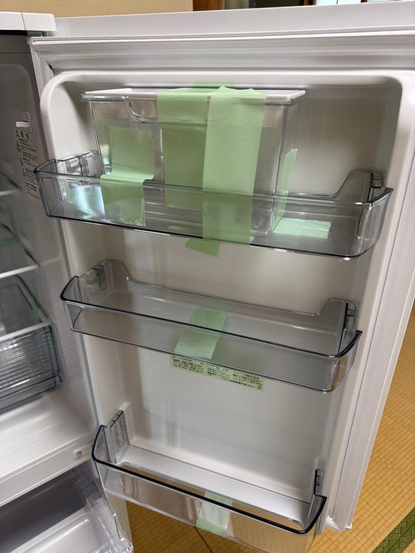 【美品】SHARP 冷蔵庫 2ドア SJ-D18J-W