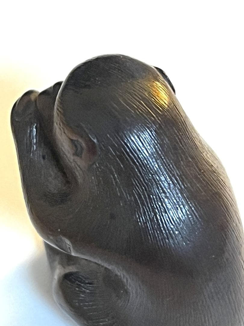 根付　猿　線刻銘「白龍」