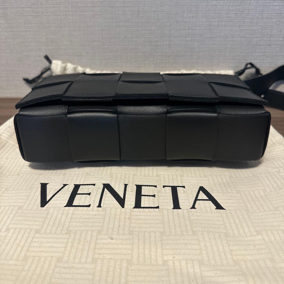 【BOTTEGA VENETA】『カセット』レディース ショルダーバッグ