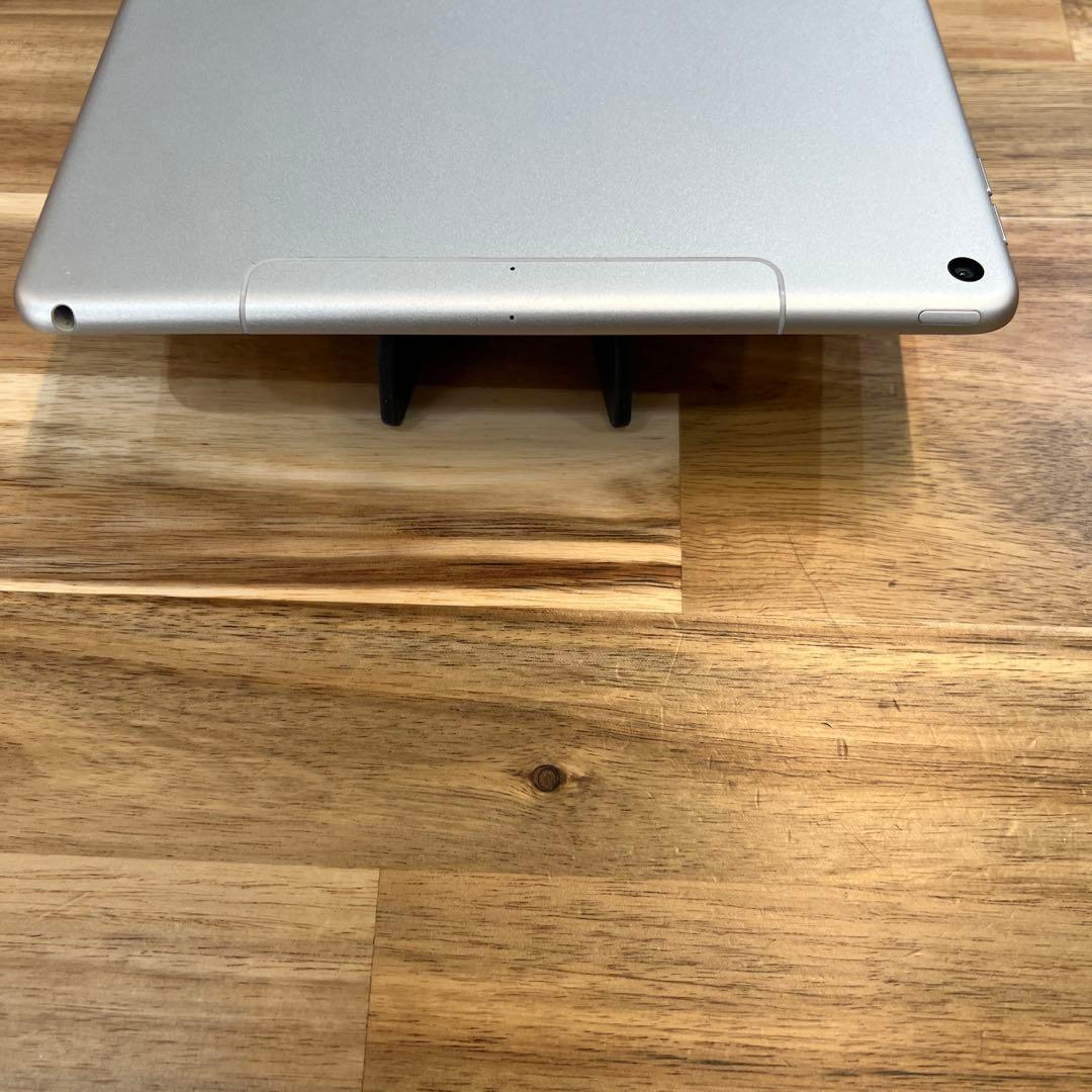 M832 SIMフリー　ipad Air 第三世代　64GB