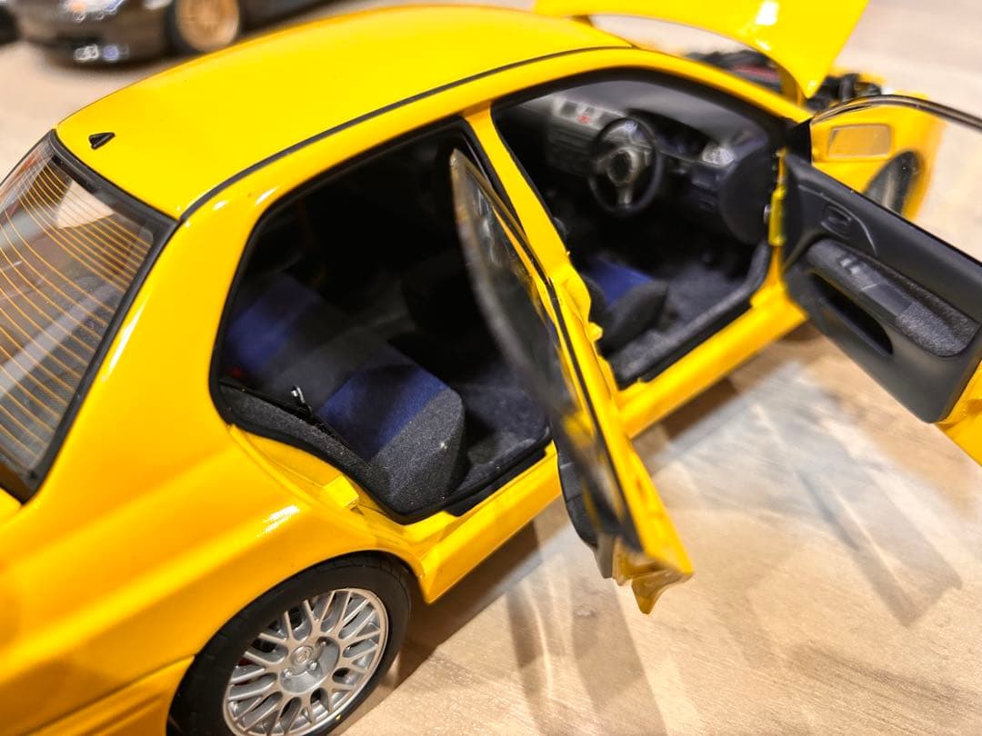 訳あり　オートアート　1/18 ランエボVII三菱 ランサーエボリューション