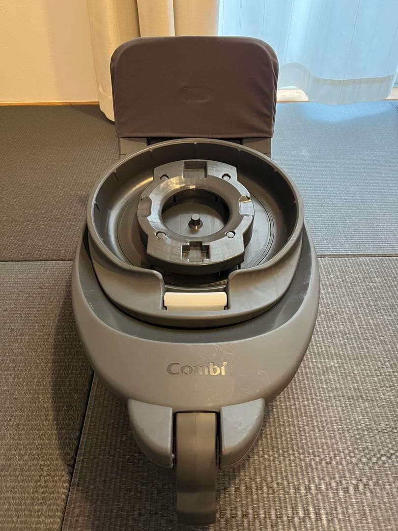 Combi チャイルドシート　エッグショックTHE S シリーズ 【おまけ付き