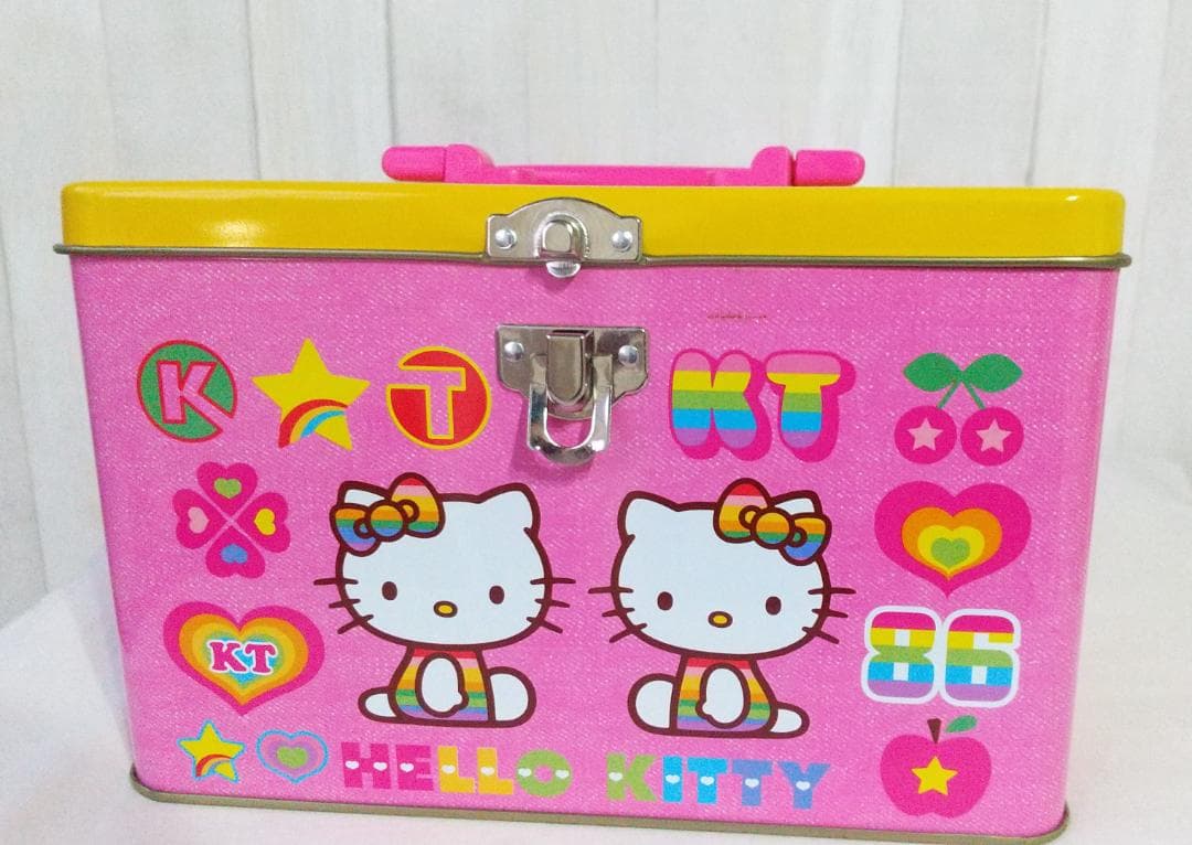 キティ　缶　トランクバッグ　小物入れ　ケース