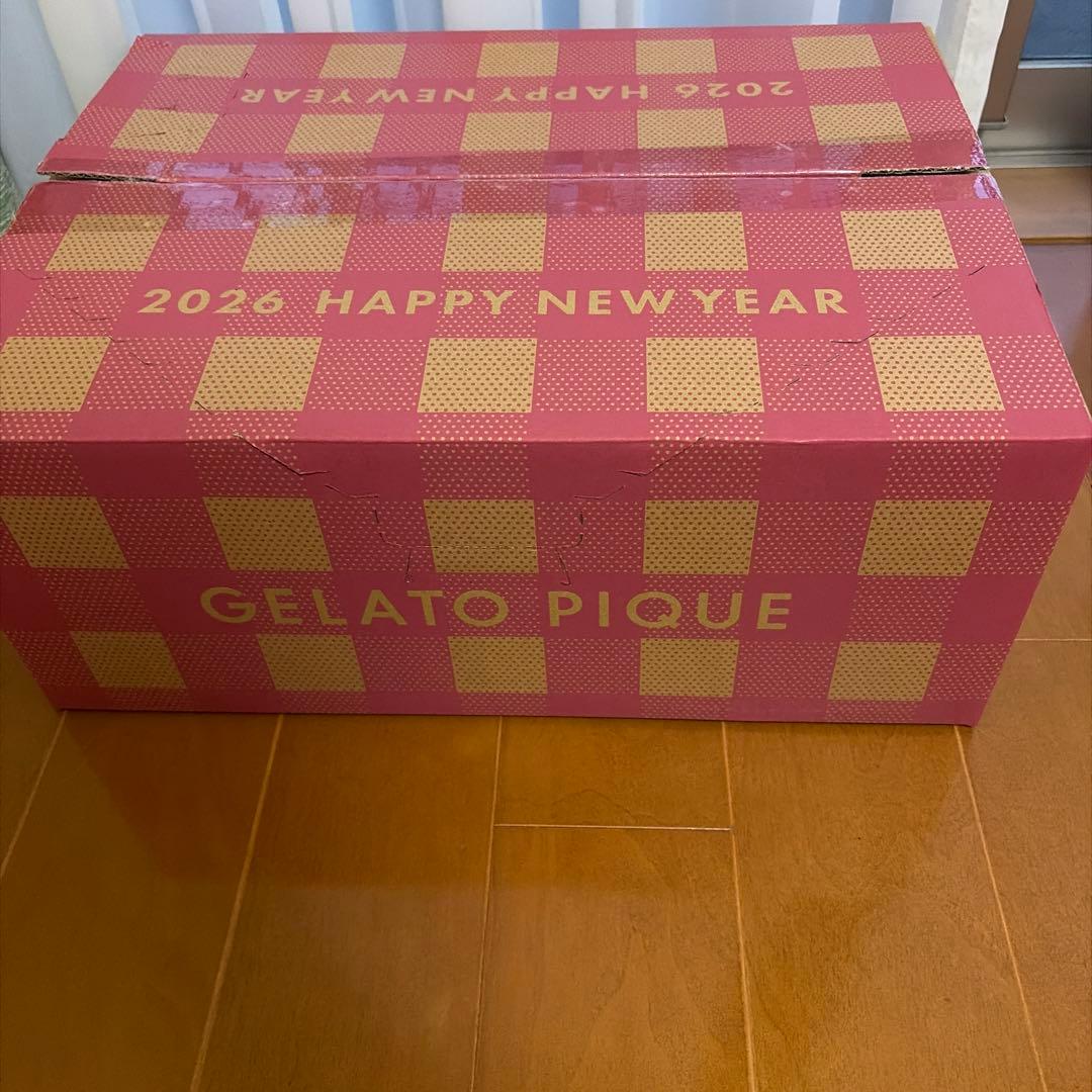 GELATO PIQUE 2026 HAPPY NEW YEAR ボックス