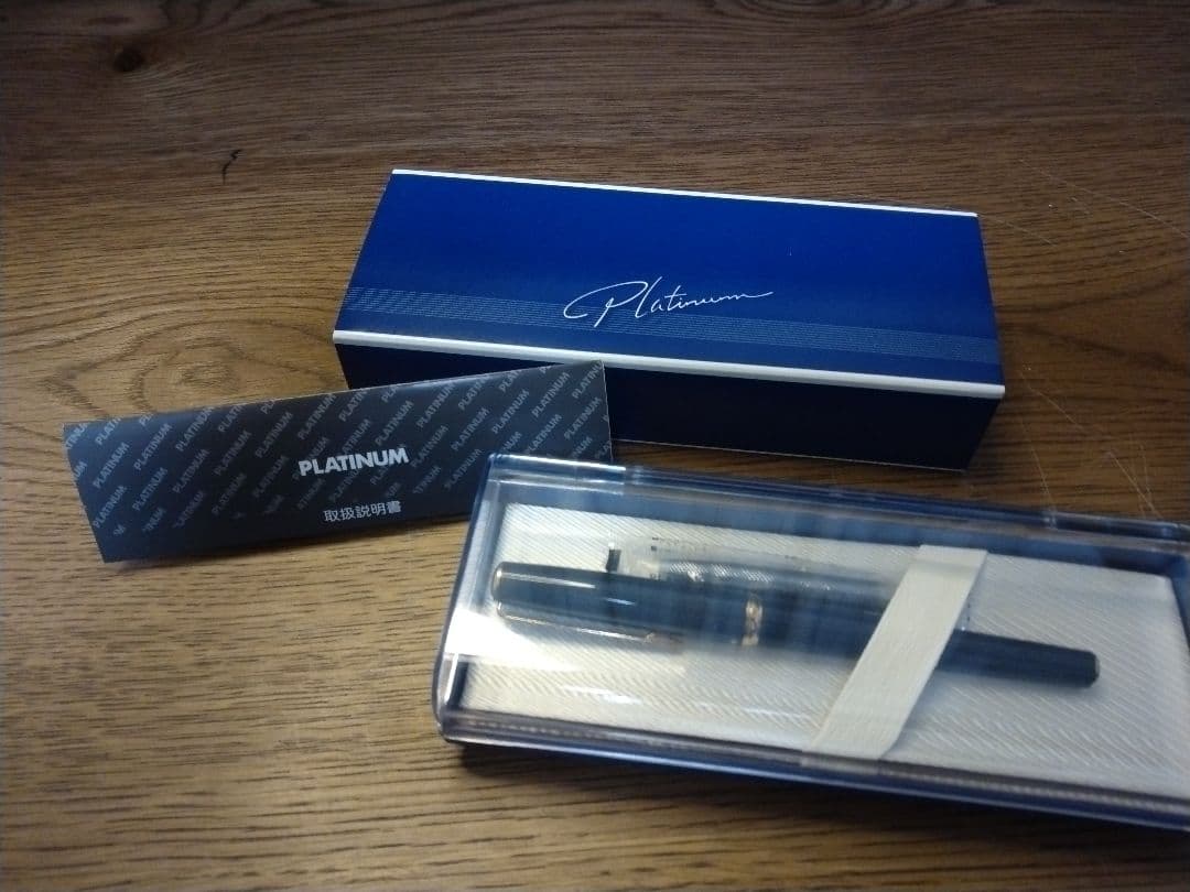 【新品未使用】廃番品 プラチナ万年筆 14K ペン先 ブラック 字幅 極細　美巧