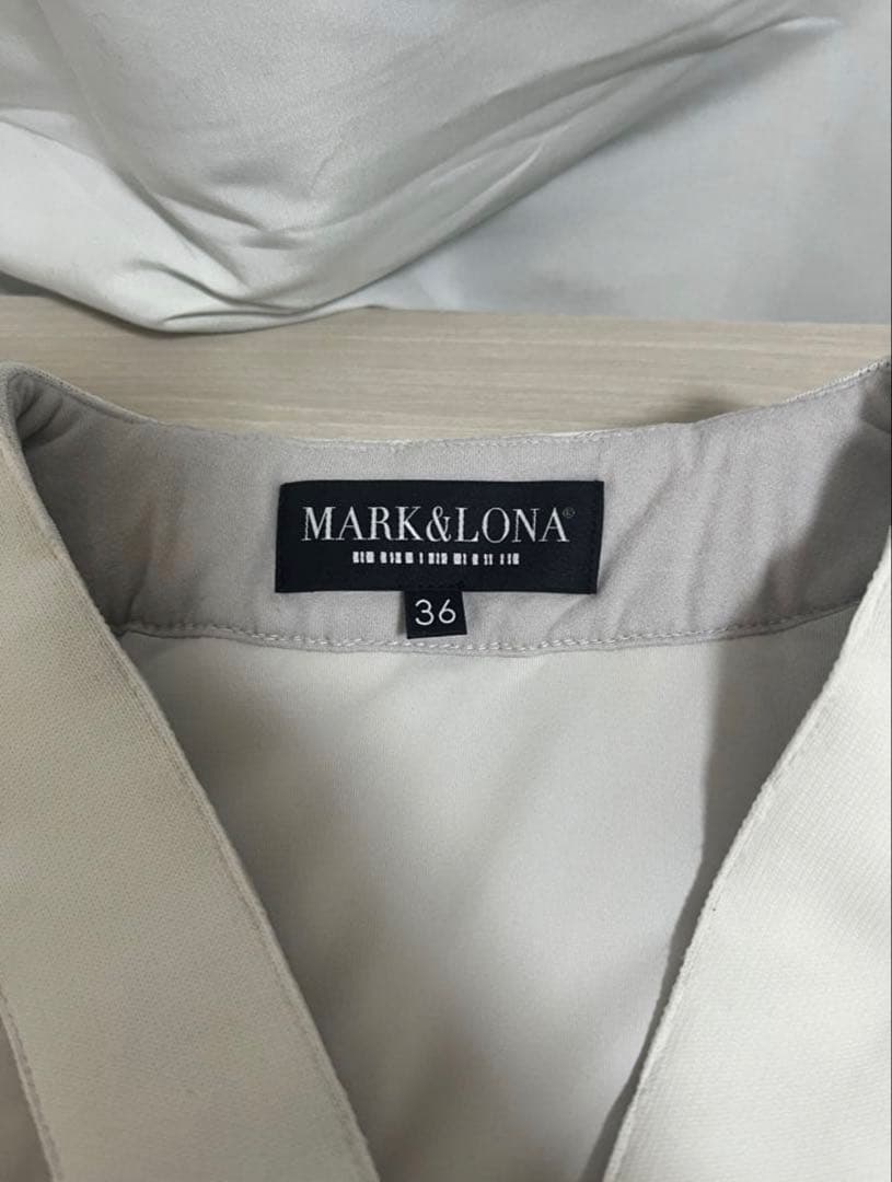 定価5.5万 MARK&LONA CODE キルティング ブルゾン 36 白 金