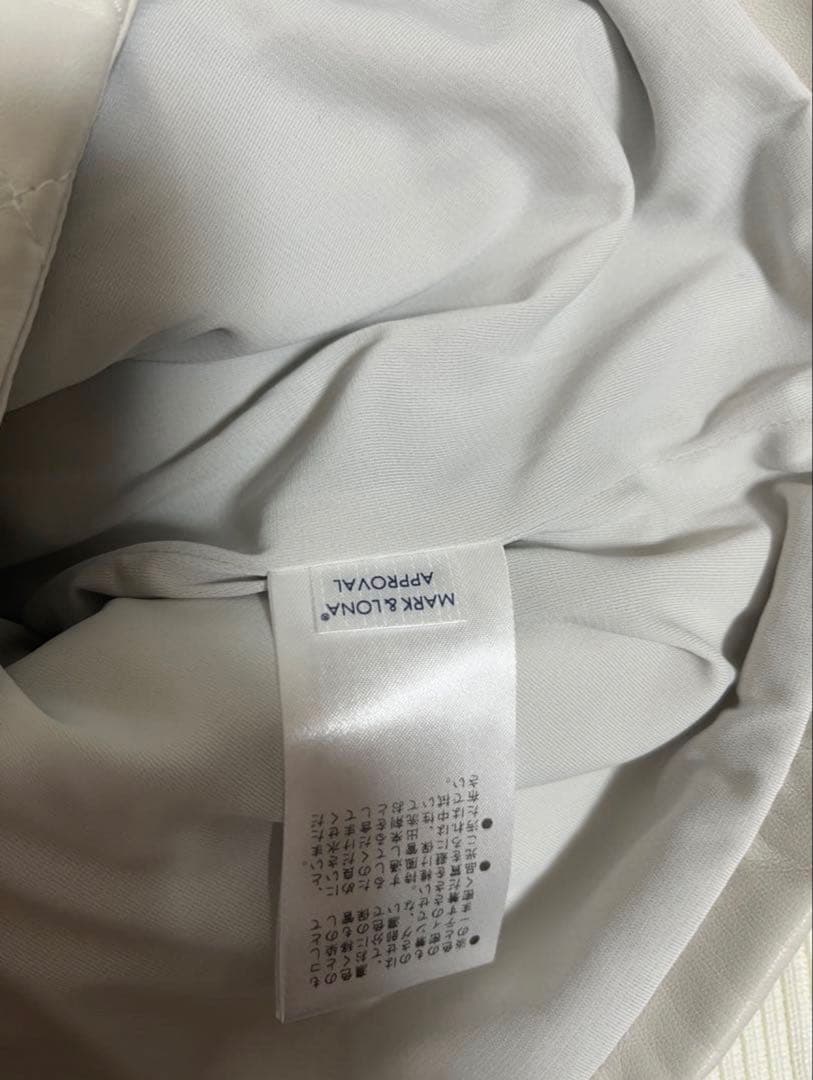 定価5.5万 MARK&LONA CODE キルティング ブルゾン 36 白 金