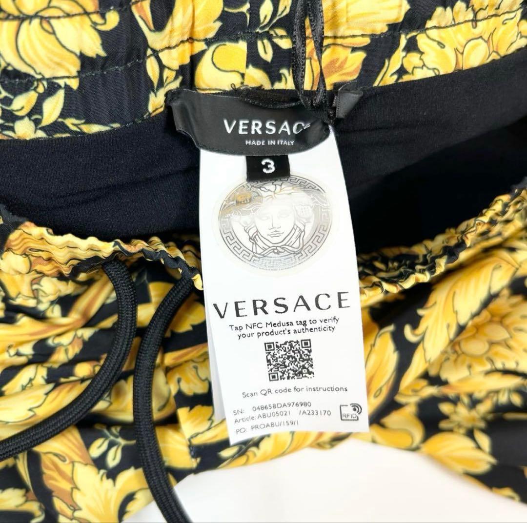 新品 Versace スイムハーフパンツ 水着 ヴェルサーチ