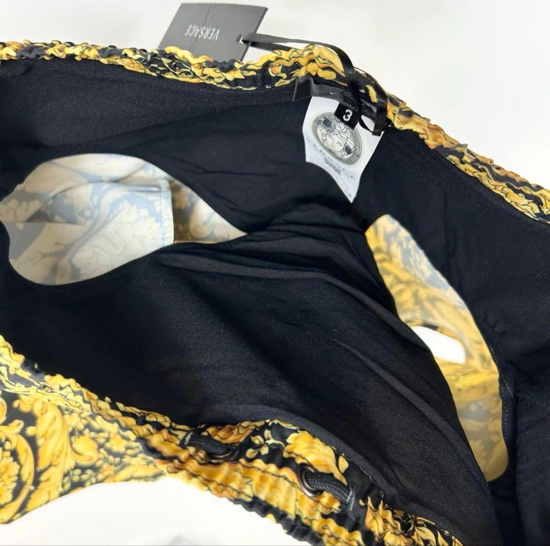 新品 Versace スイムハーフパンツ 水着 ヴェルサーチ