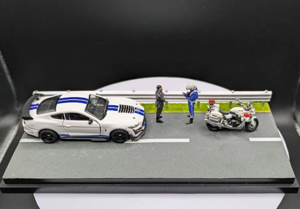 1/64交通取締り風のジオラマ