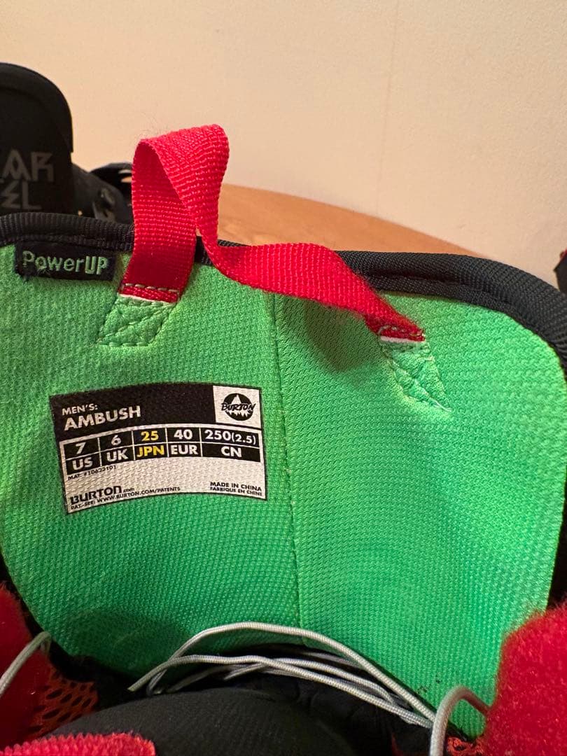 Burton Ambush スノーボードブーツ ブラック/レッド　25cm