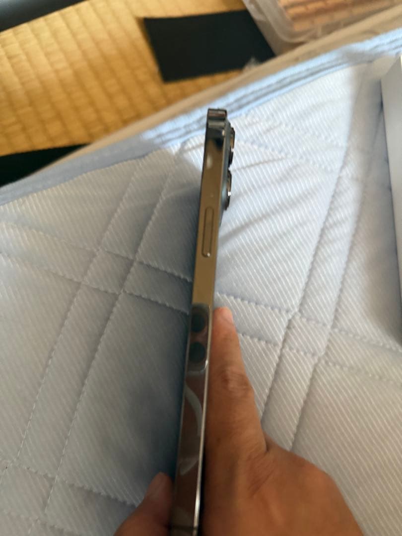 iPhone 13 Pro Max 256GB SIMフリーバッテリー100%