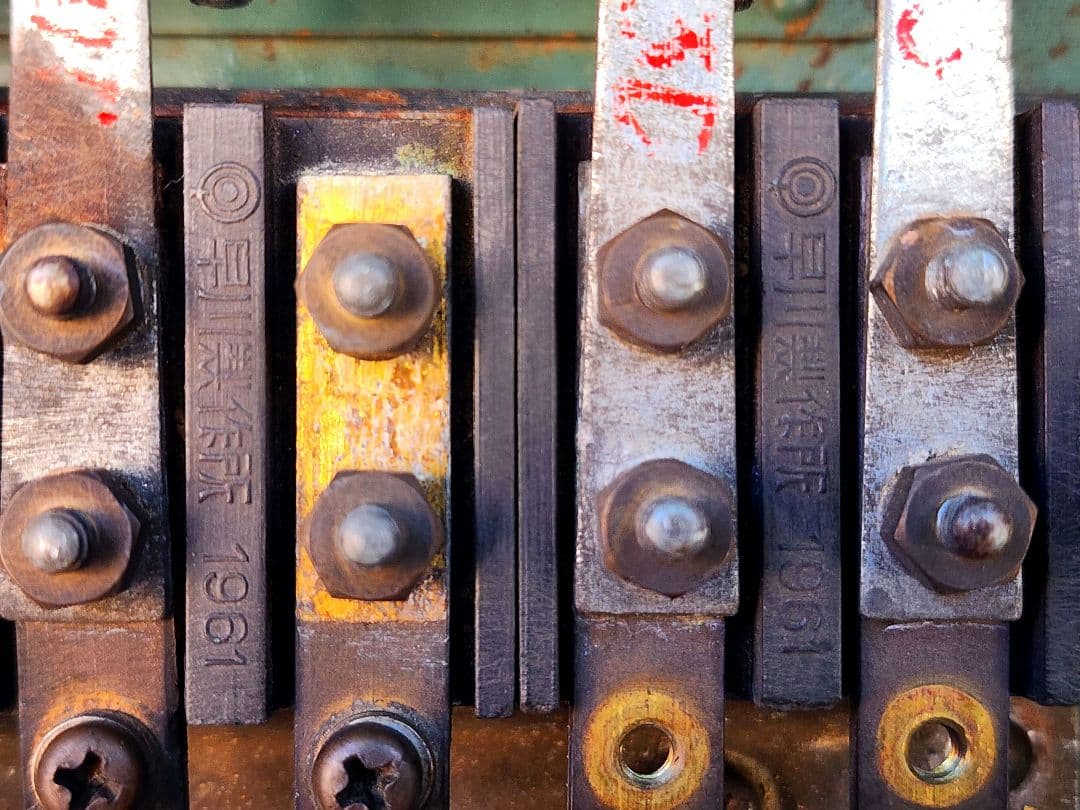 旧国鉄 101系　押しスイッチ 　鉄道部品