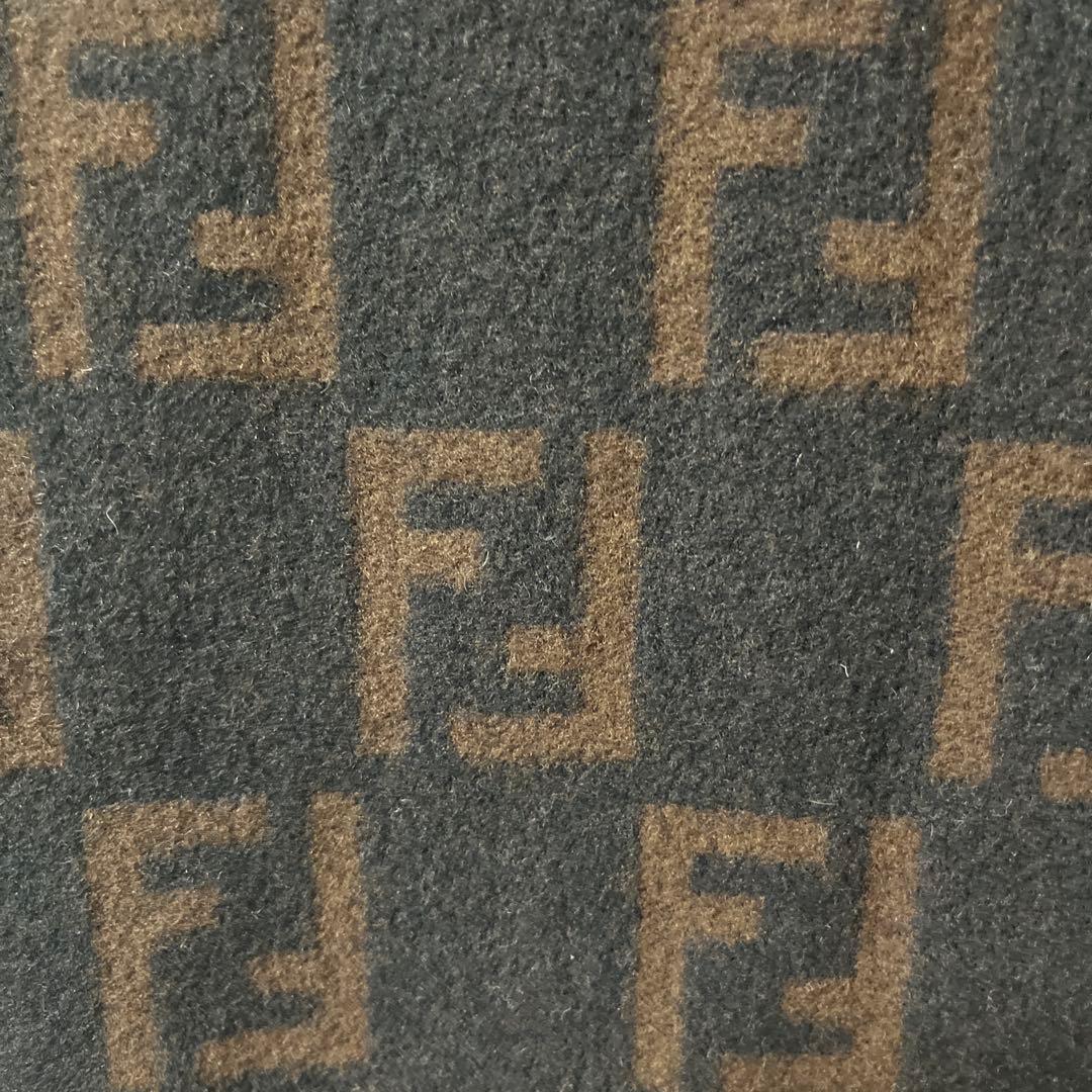 フェンディFENDIマフラーリバーシブル男女兼用ズッカ柄