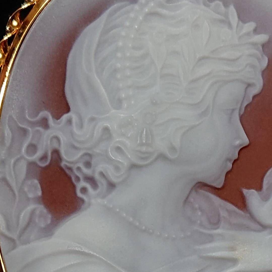 【処分価格☆】カメオ 手彫り K18枠 ブローチ ペンダントトップ 美品