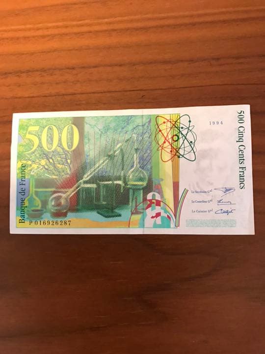 フランス500フランと200フラン　旧紙幣