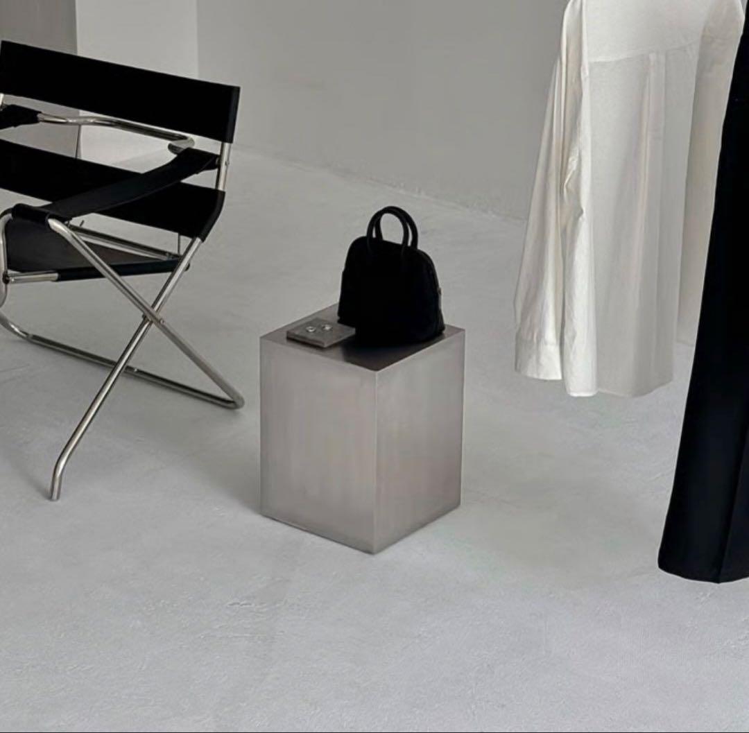 ステンレス スクエア サイドテーブル スツール　モダン　シンプル　アート