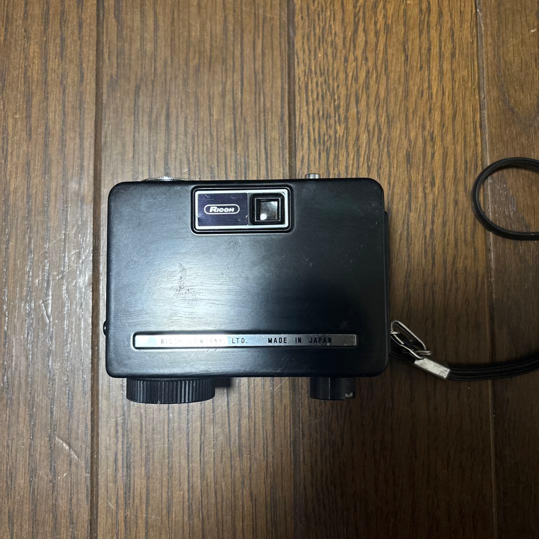 Ricoh コンパクトフィルムカメラ　ケース付き　 当時物‼️