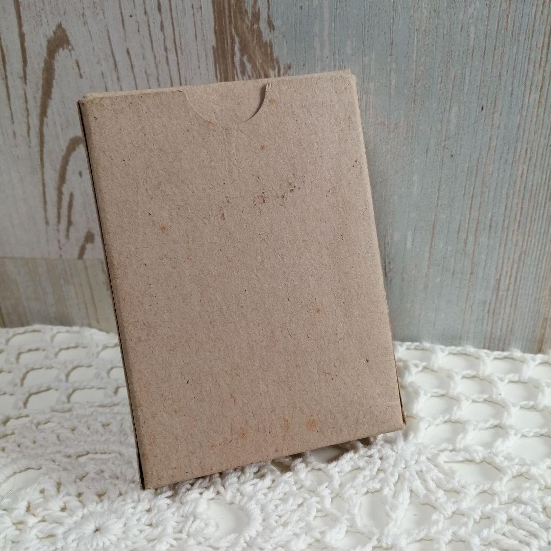 ドナルド・サルタン　トランプ　ミニマルアート　現代美術