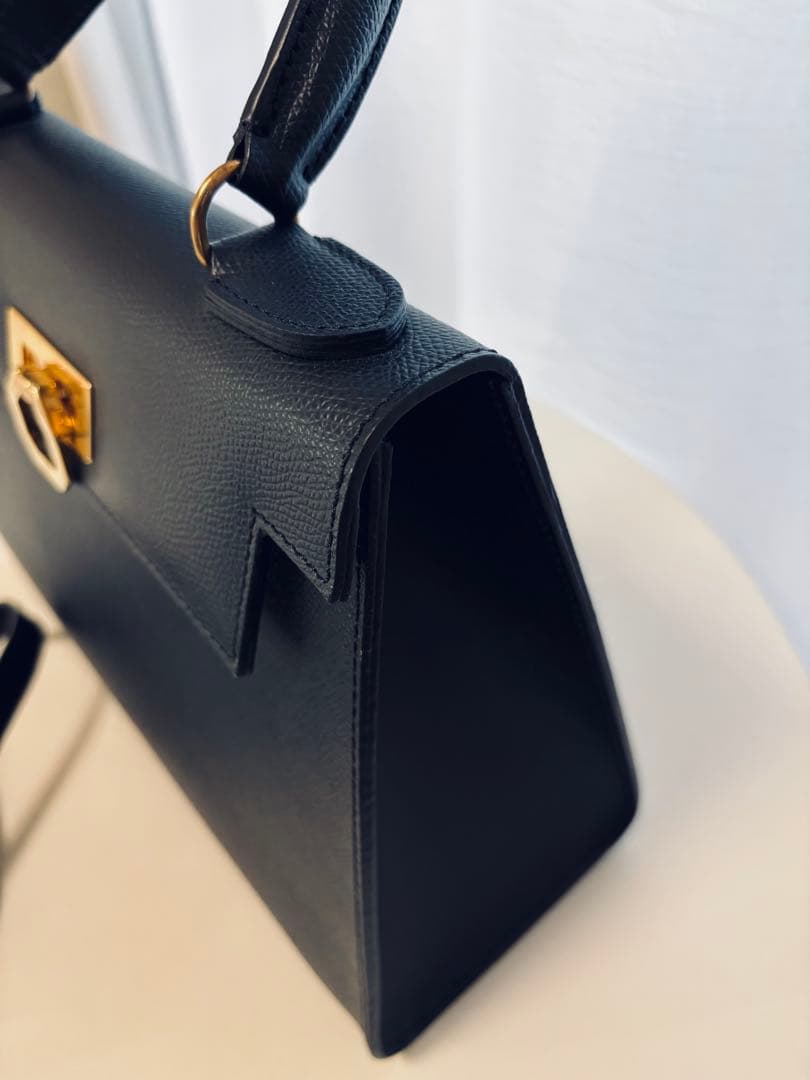 カルボッティ　エレナ