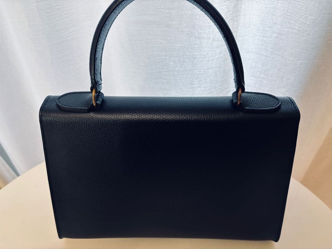 カルボッティ　エレナ