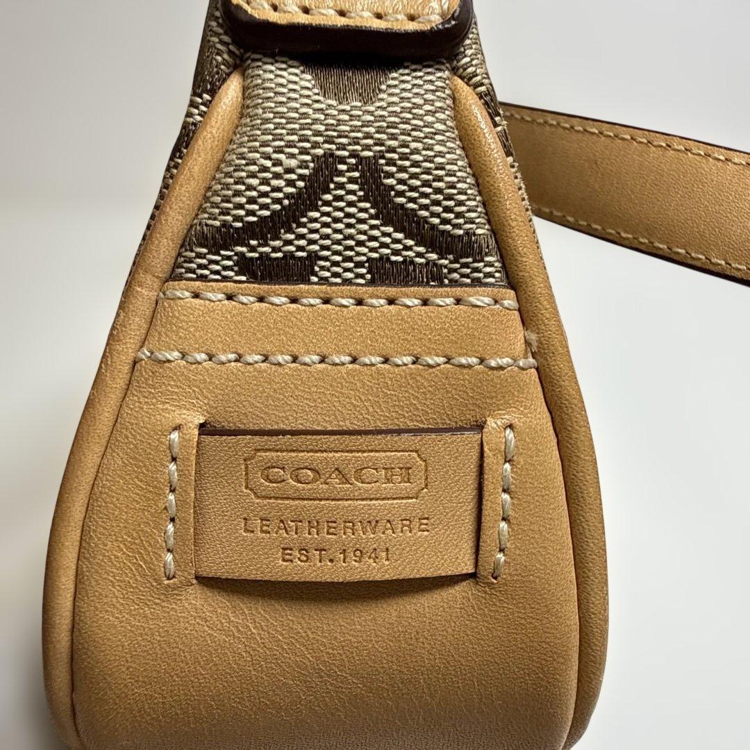 COACH ショルダーバッグ ロゴ柄