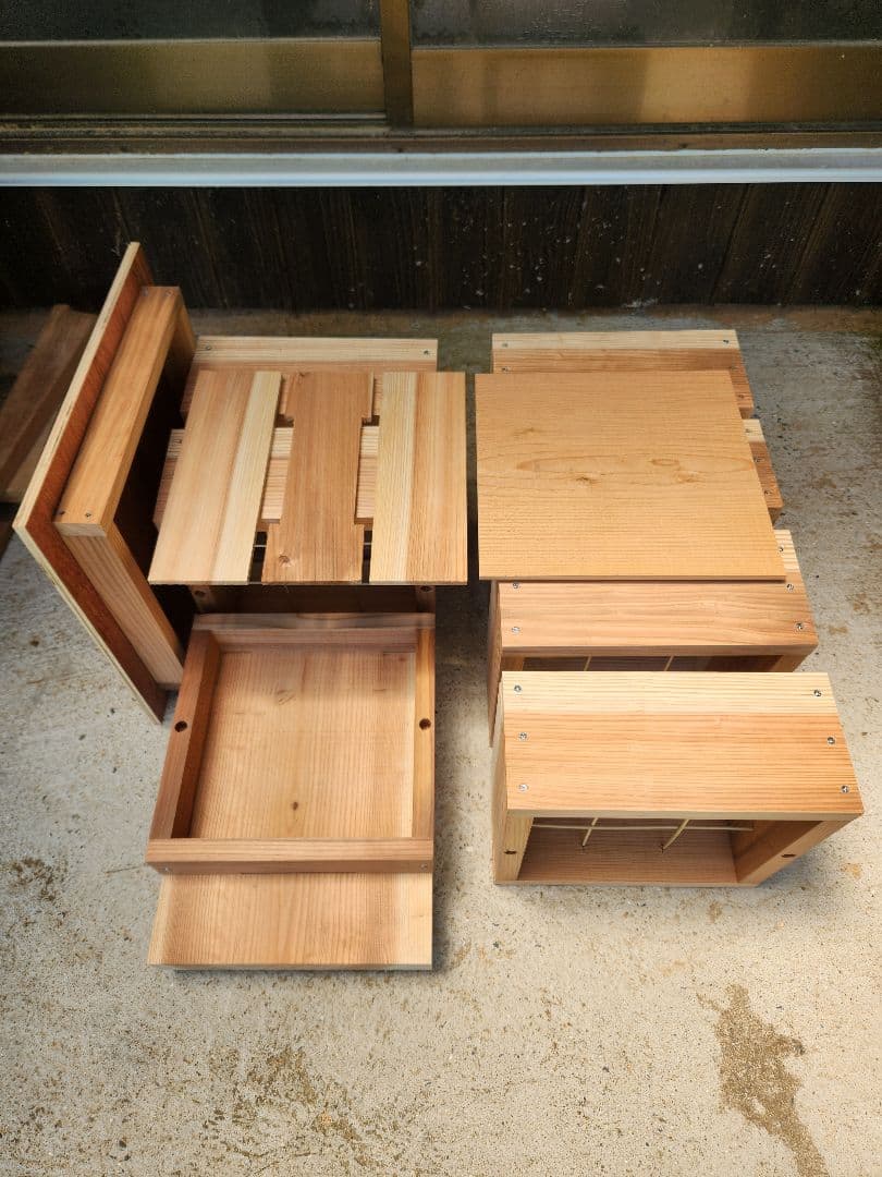 熟練大工作製、柾目板使用で重箱の節抜けの心配なし、日本蜜蜂6段重箱式巣箱