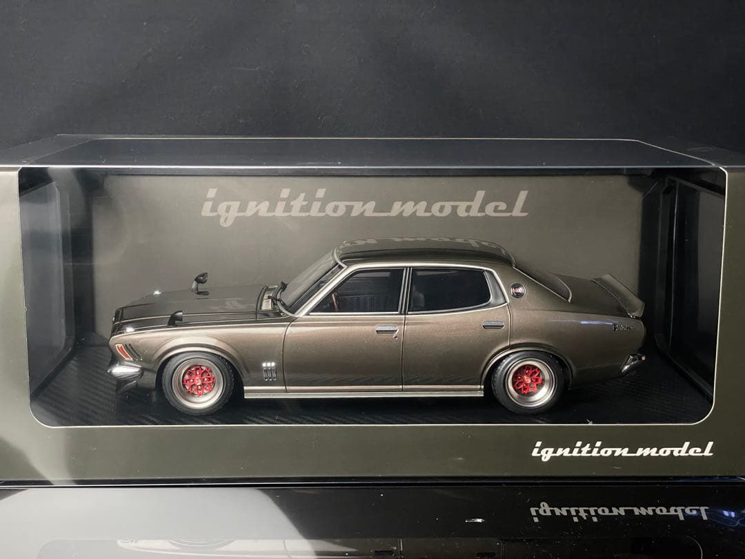 まっきー様　イグニッションモデル 1/18 ニッサン ブルーバード U