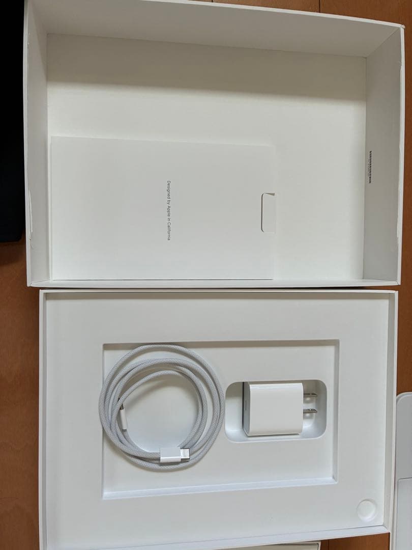 11インチ　iPad Air (M2) Wi-Fi + Cellular 256