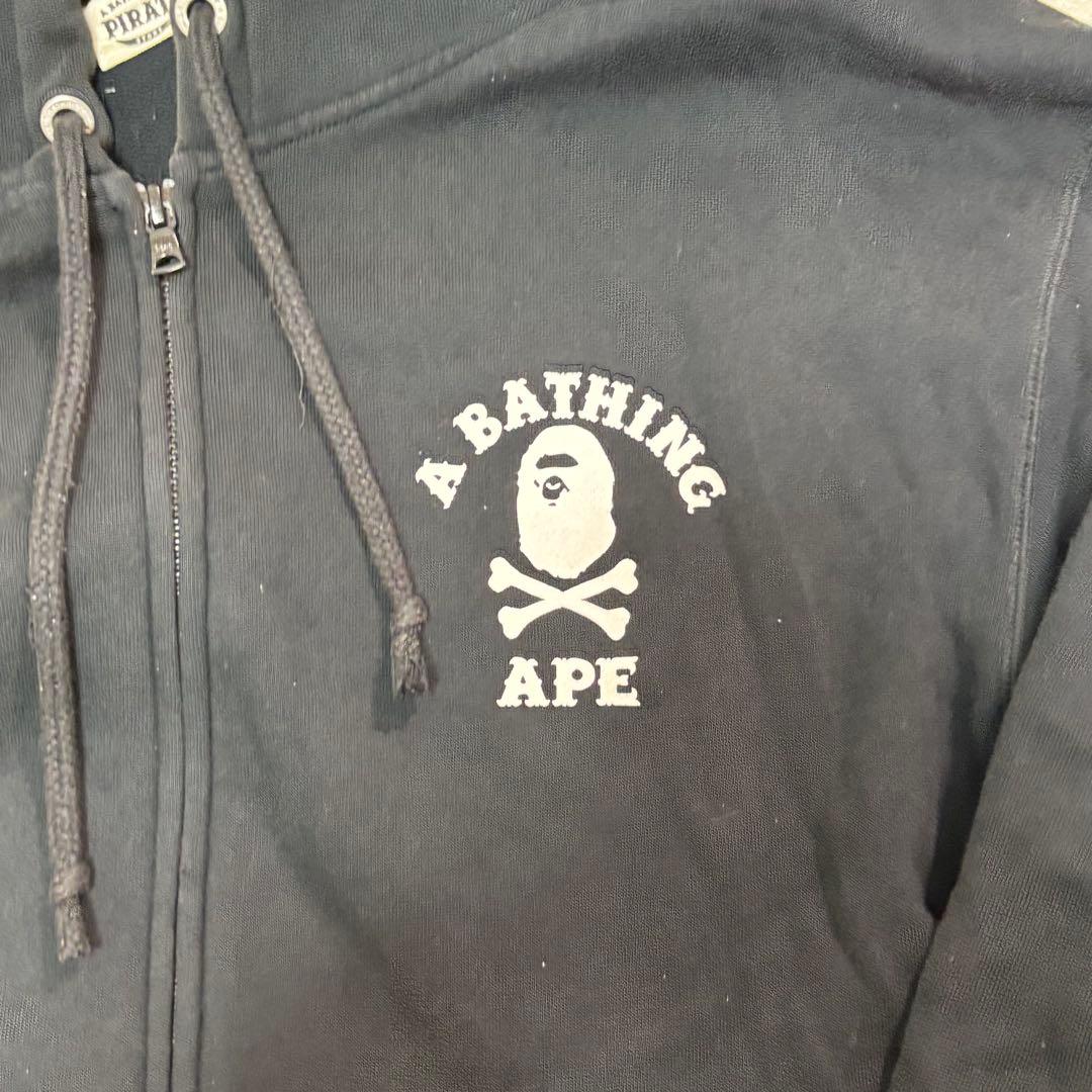 A BATHING APE ブラックパーカー
