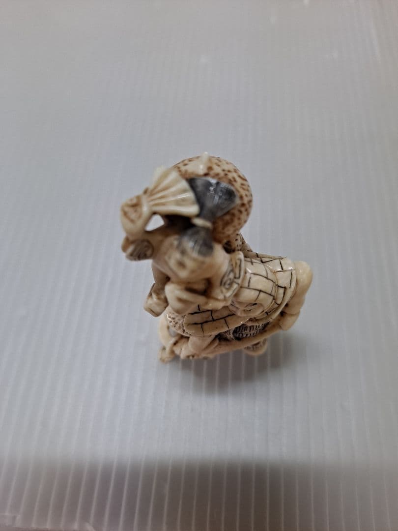 城 根付 白色 二人 武士 極上 和装小物 古美術品 春面 2点まとめ