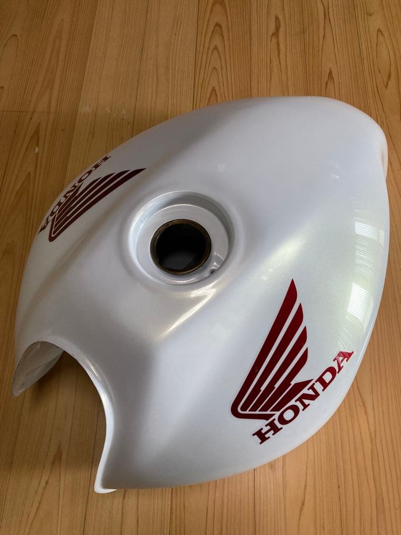 k*i様 ホーネット250 純正 ガソリンタンク 燃料タンク MC31 絶版 希