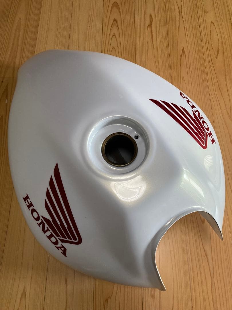 k*i様 ホーネット250 純正 ガソリンタンク 燃料タンク MC31 絶版 希