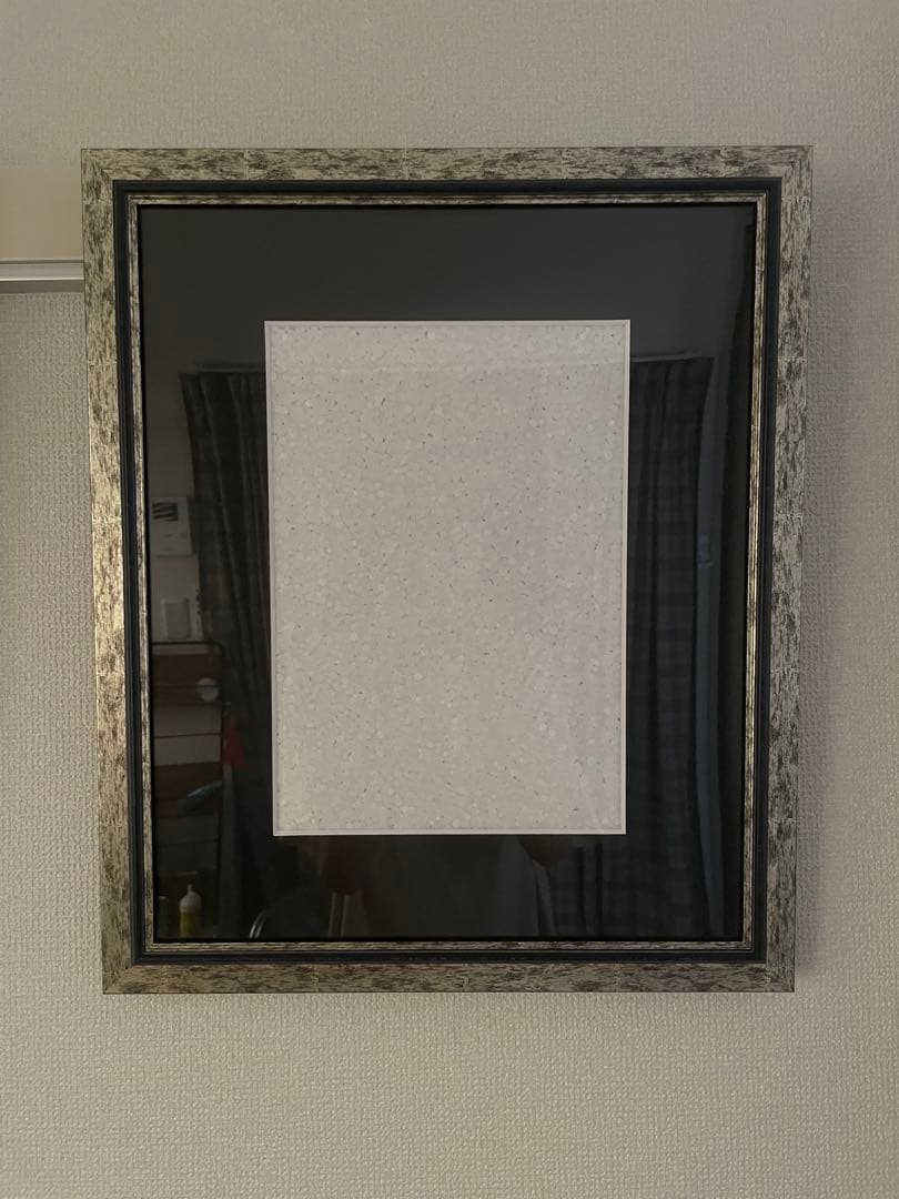 【世界堂¥28000】シルバー装飾ポスターフレーム