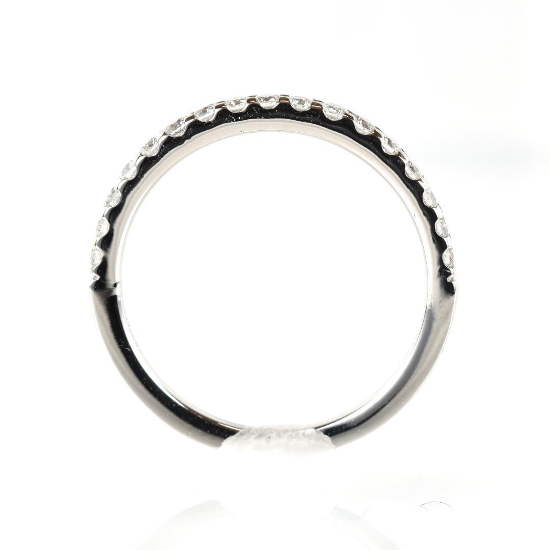 【新品仕上げ済】4℃ プラチナハーフエタニティ0.23カラットダイヤモンドリング