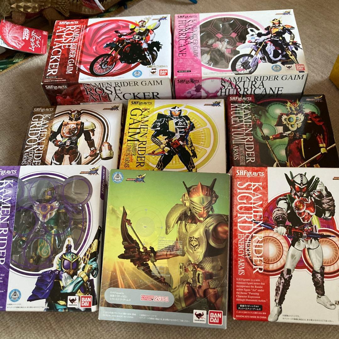 s.h.フィギュアーツ仮面ライダー 鎧武、グリドン　龍玄　バロン　まとめて