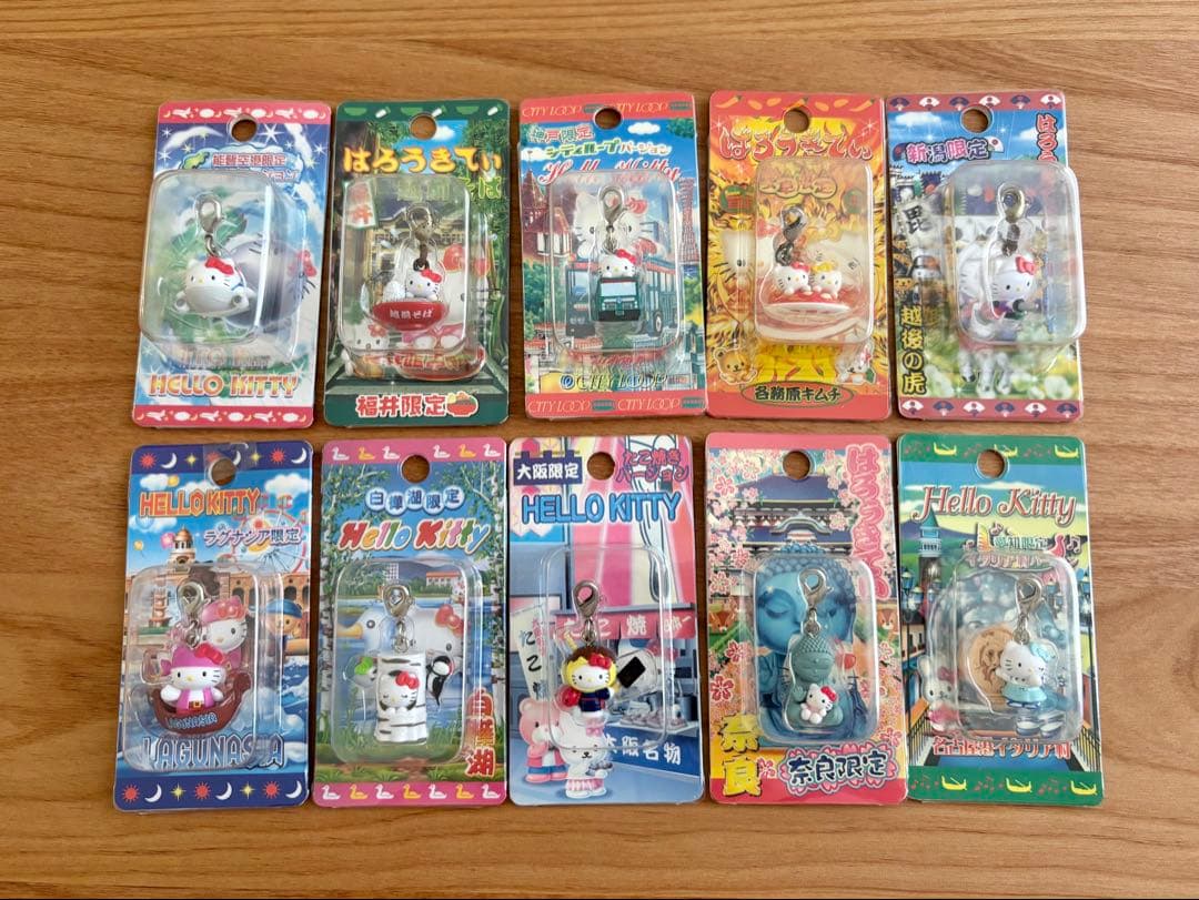 ご当地キティ　１２０点セット　ハローキティ　ストラップ