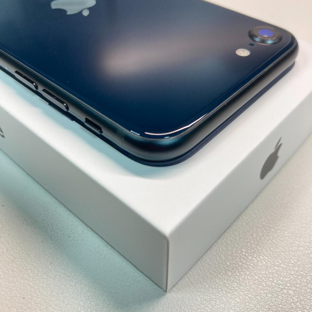 iPhoneSE3 64gb【極美品☆新品バッテリー】