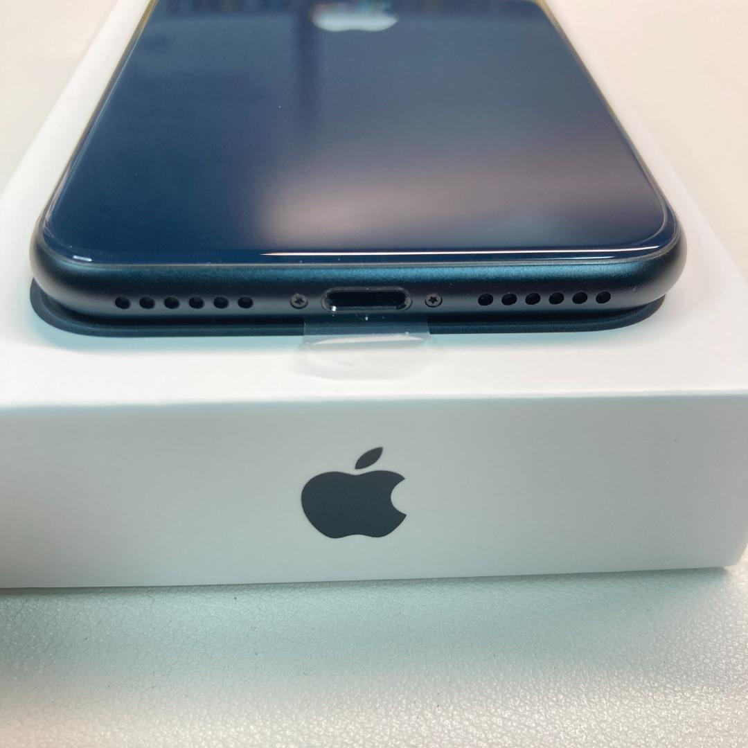 iPhoneSE3 64gb【極美品☆新品バッテリー】