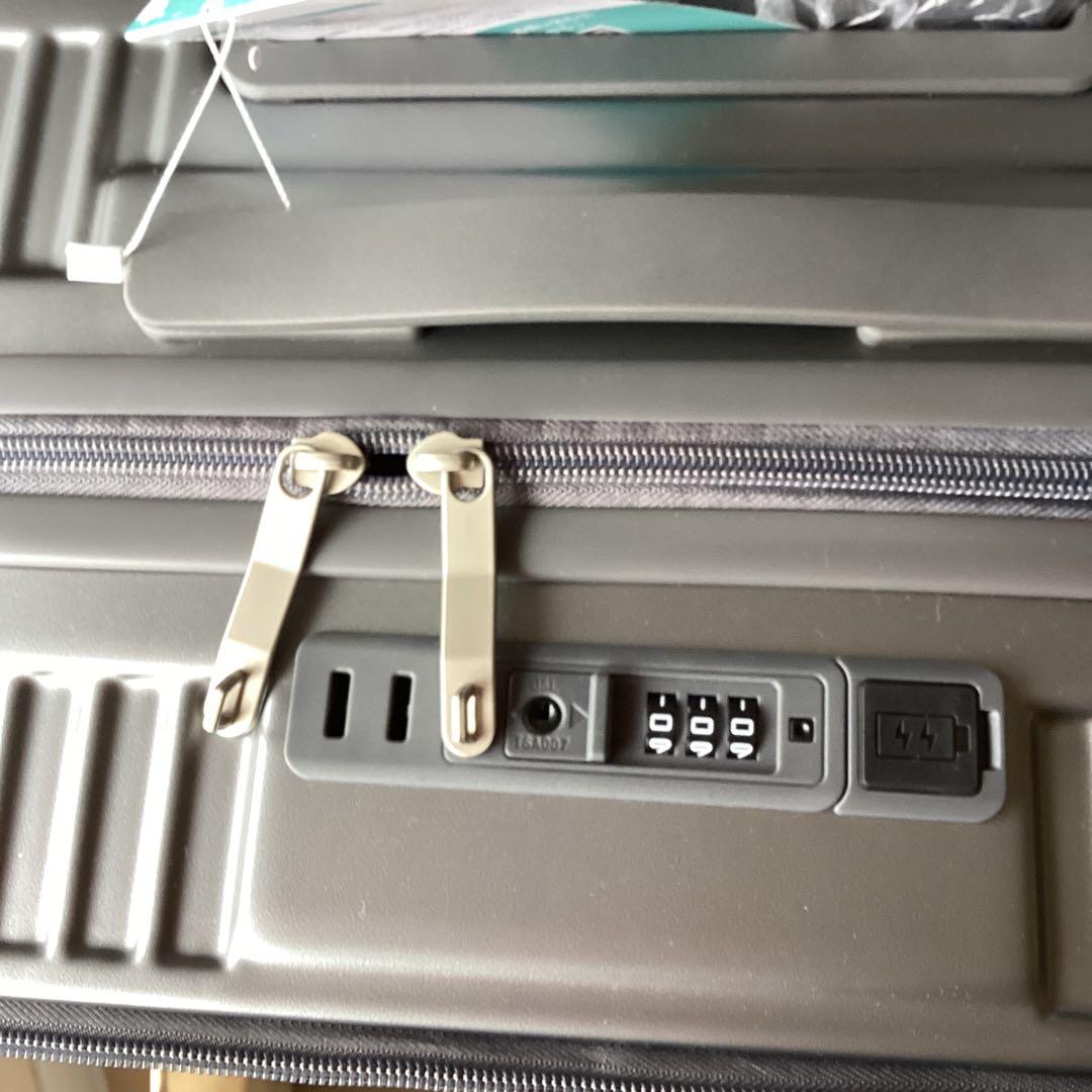 スーツケース　Mサイズ　新品　グレー