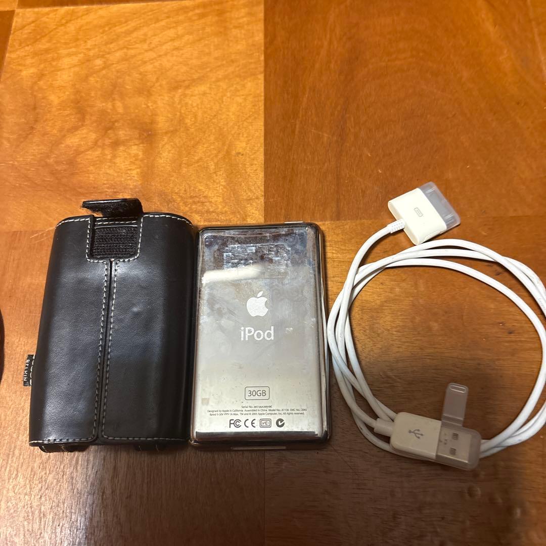 iPod 30GB レザーケース付き