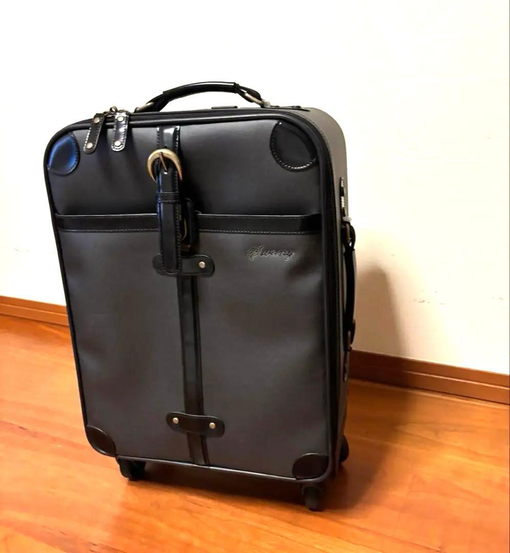 【美品】Swany スワニー 座れる　キャリーケース スーツケース　即日発送