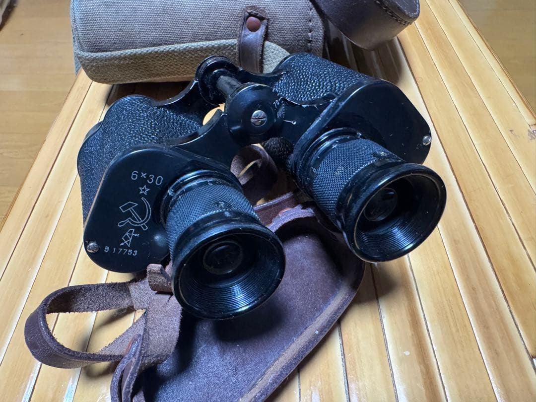 ソビエト軍　6x30 双眼鏡 ケース付き